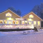 Village Nuorgamin Lomakeskus 3*
