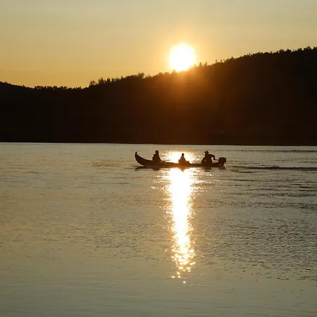 Village Nuorgamin Ośrodek wypoczynkowy Nuorgam